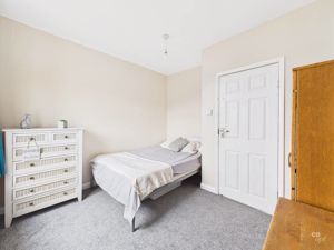 BED 2 - click for photo gallery